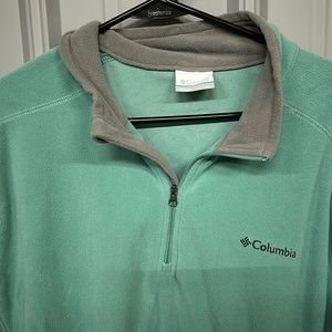 Columbia 1/4 zip pullover. Seafoam green with grey accent.